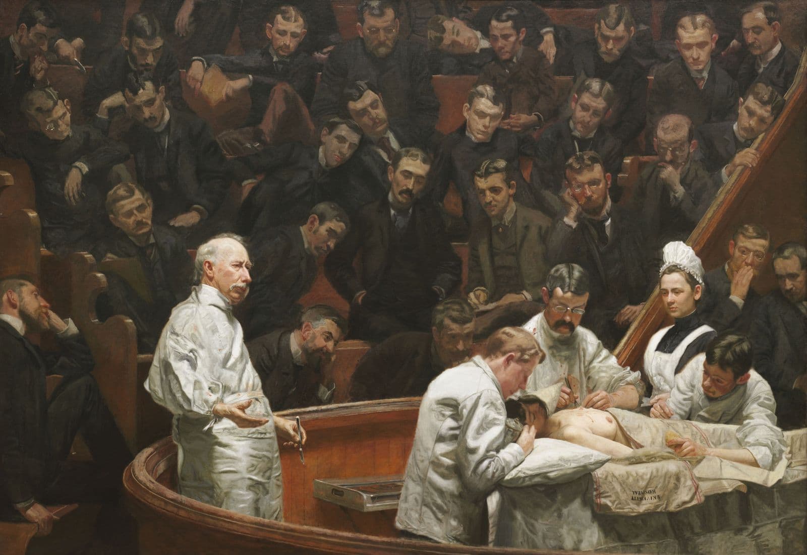 Pintura de uma aula de cirurgia em anfiteatro, com estudantes assistindo nas arquibancadas.